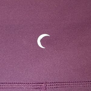 Zyia Active Plum Light ‘n Tight High Rise Cropped Leggings